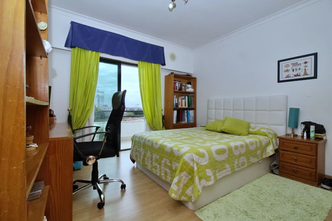 Apartamento T3 para Venda em Carcavelos Foto 11