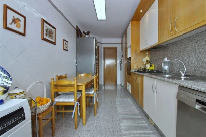 Apartamento T3 para Venda em Carcavelos