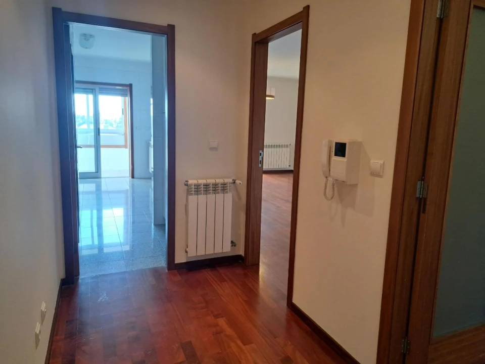 Apartamento T2 para Arrendamento em Maia Foto 3