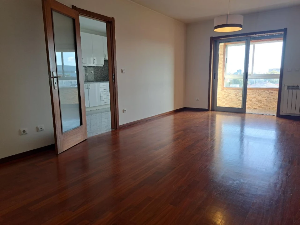 Apartamento T2 para Arrendamento em Maia Foto 4