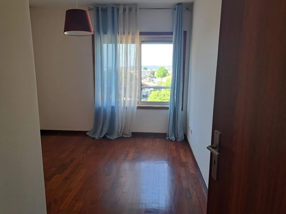 Apartamento T2 para Arrendamento em Maia Foto 15