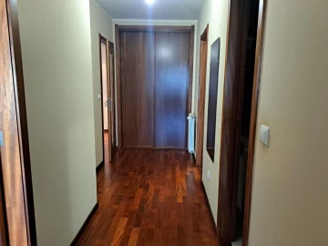 Apartamento T2 para Arrendamento em Maia