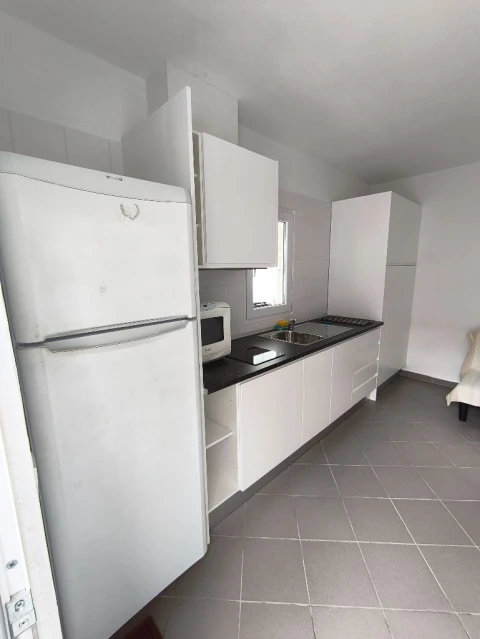 Apartamento T1 para Arrendamento em Alvisquer