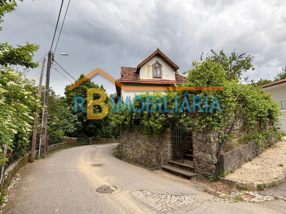 Moradia T4 para Venda em Sinja Foto 5