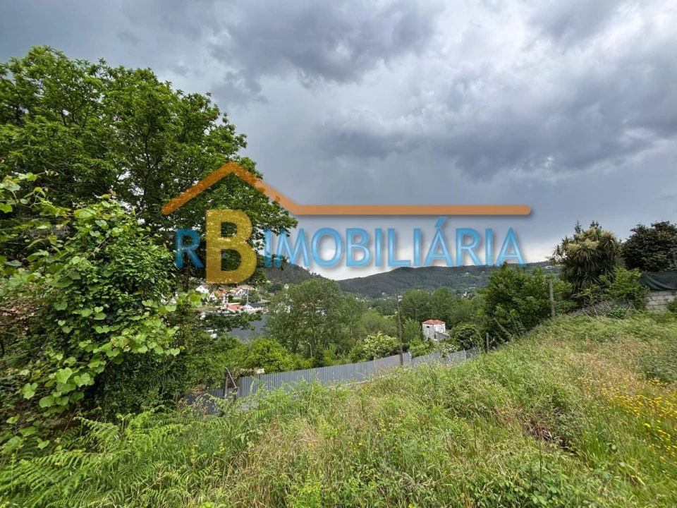 Moradia T4 para Venda em Sinja Foto 10