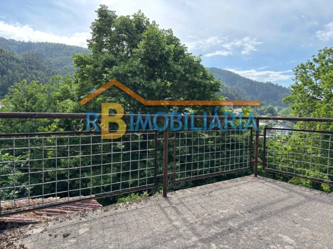 Moradia T4 para Venda em Sinja Foto 9