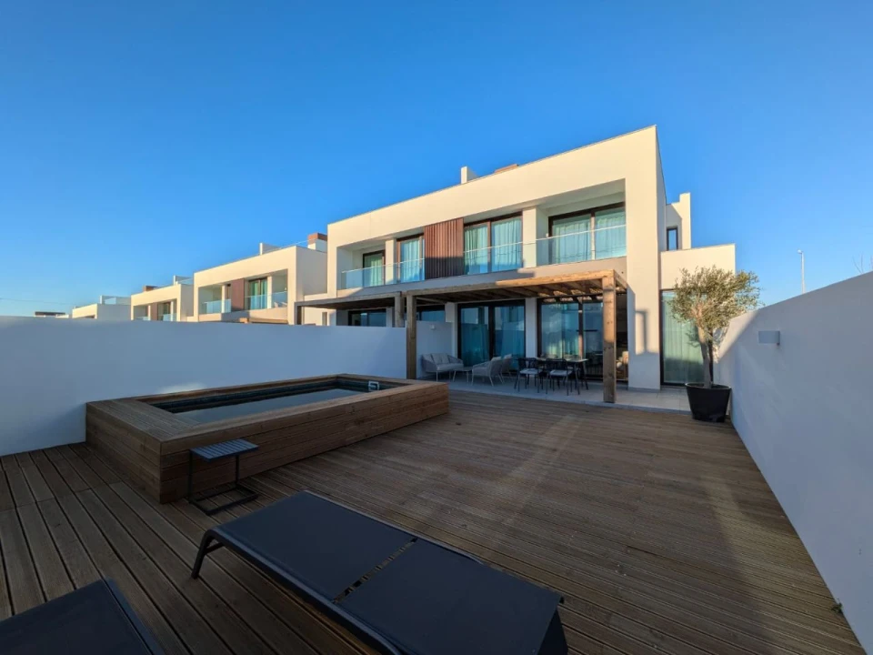 Apartamento T3 para Venda em Porto Covo Foto 1