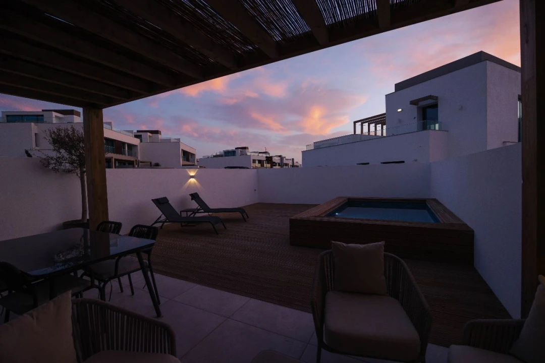 Apartamento T3 para Venda em Porto Covo Foto 1