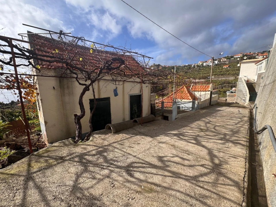 Moradia T2 para Venda em Canhas Foto 15