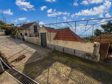 Moradia T2 para Venda em Canhas