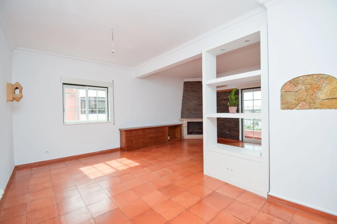 Apartamento T3 para Arrendamento em Sintra Foto 9