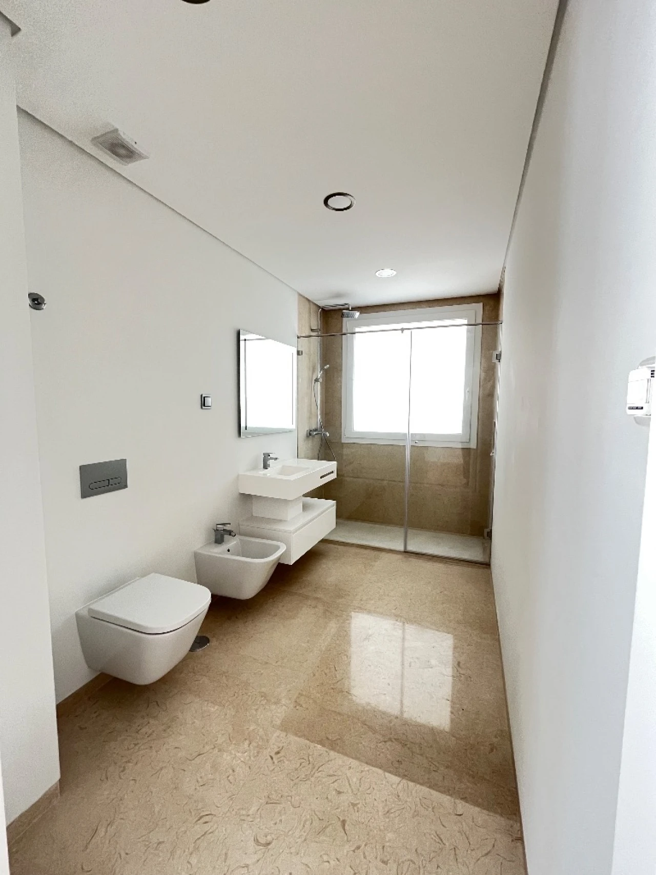 Apartamento T3 para Arrendamento em São João do Estoril Foto 2