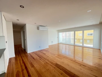 Apartamento T3 para Arrendamento em São João do Estoril