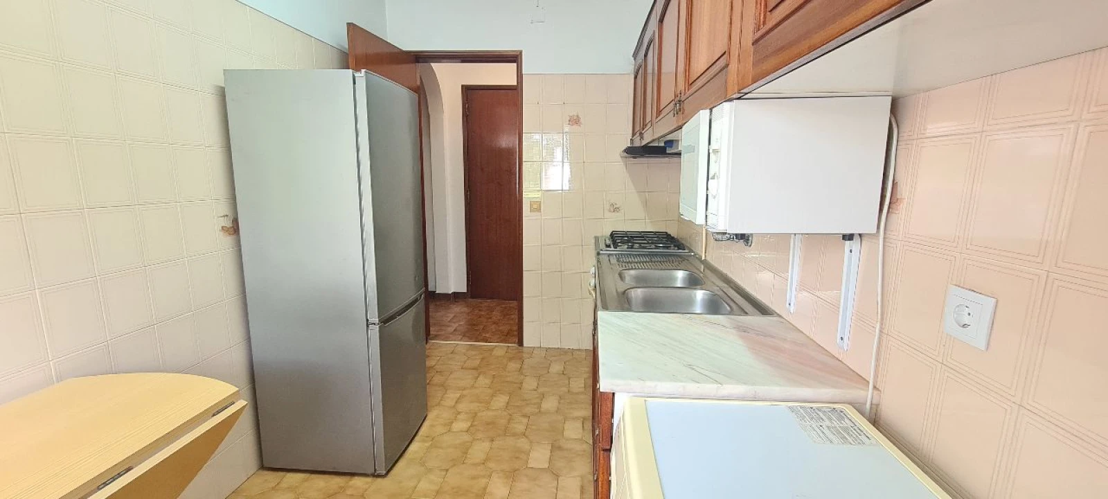 Apartamento T1 para Arrendamento em Almada Foto 9