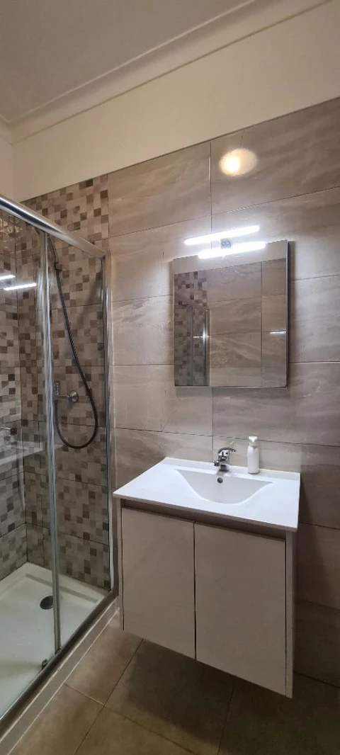 Apartamento T1 para Arrendamento em Almada
