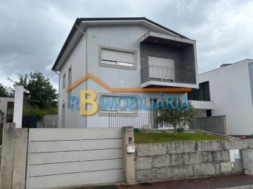 Moradia T3 para Venda em Alqueve