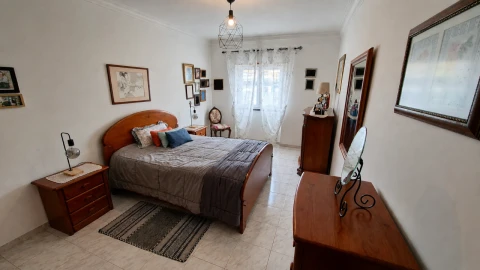 Apartamento T2 para Venda em Santa Cruz