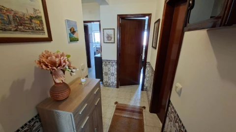 Apartamento T2 para Venda em Santa Cruz