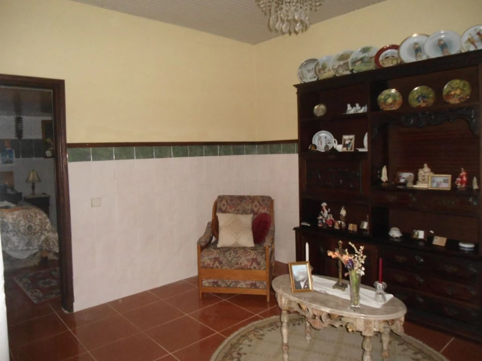 Moradia T1 para Venda em Ervosas Foto 7