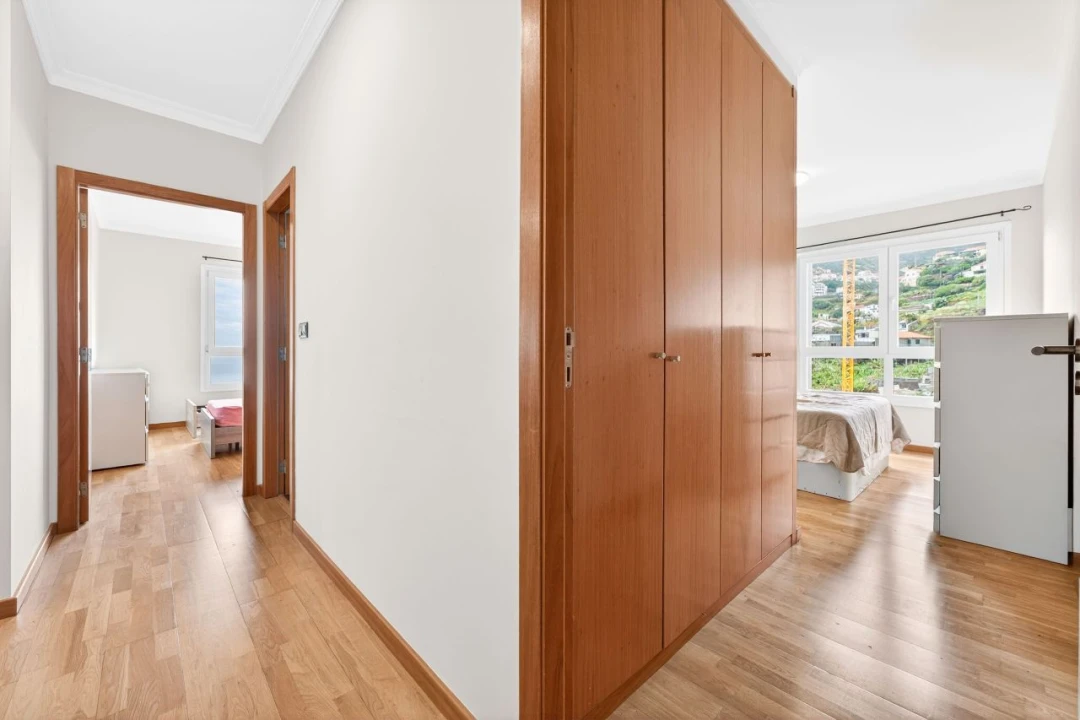 Apartamento T3 para Venda em Câmara de Lobos Foto 11