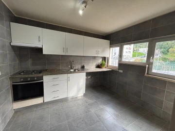 Apartamento T2 para Arrendamento em Vila Nova de Gaia