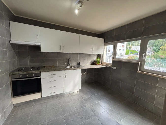 Apartamento T2 para Arrendamento em Vila Nova de Gaia Foto 4
