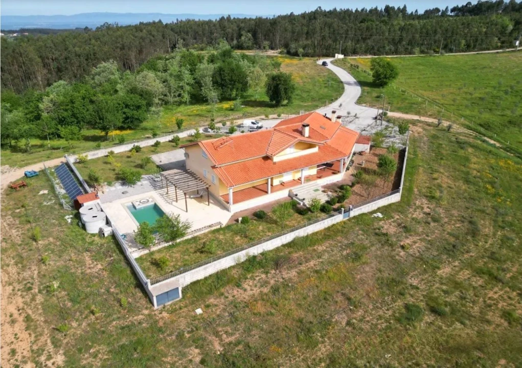 Quinta T4 para Venda em Galizes Foto 3