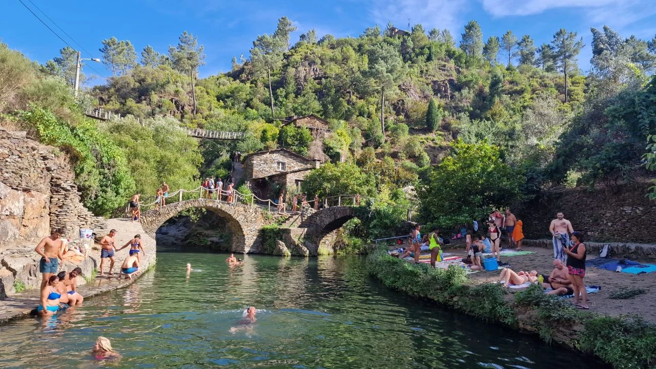 Quinta T4 para Venda em Galizes Foto 39