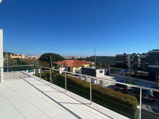 Moradia T4 para Venda em Queijas Foto 34