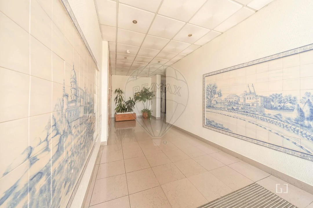 Apartamento T2 para Venda em Tapada das Mercês Foto 9