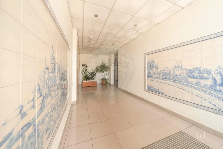 Apartamento T2 para Venda em Tapada das Mercês Foto 9