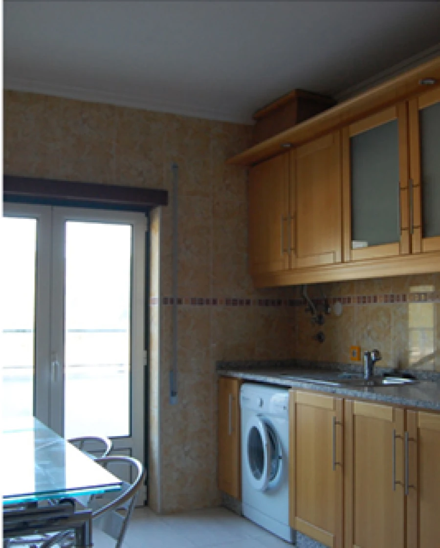 Apartamento T4 para Venda em Venda Nova Foto 7