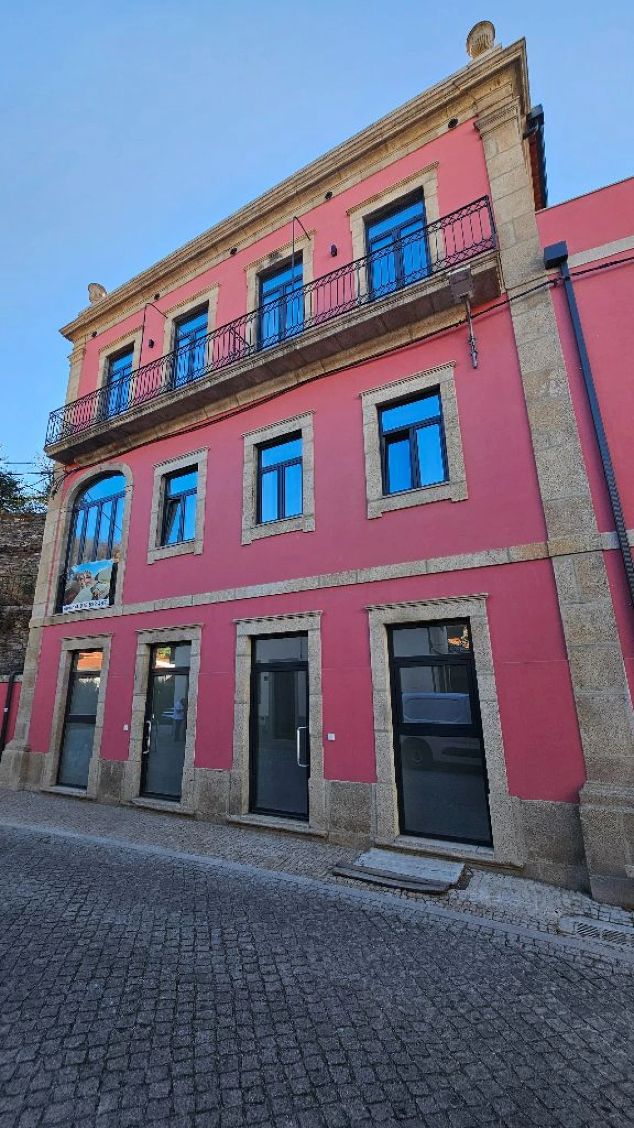 Moradia T8 para Venda em Vila Cova de Alva Foto 3