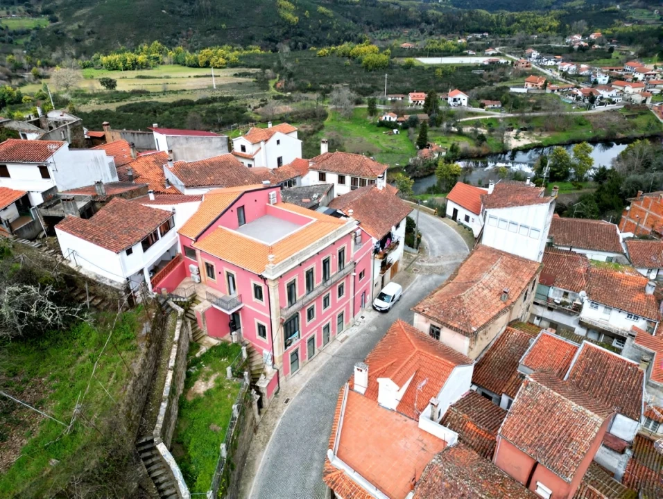 Moradia T8 para Venda em Vila Cova de Alva Foto 5