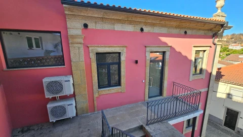 Moradia T8 para Venda em Vila Cova de Alva