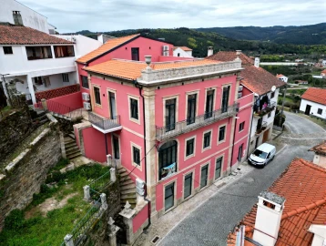 Moradia T8 para Venda em Vila Cova de Alva