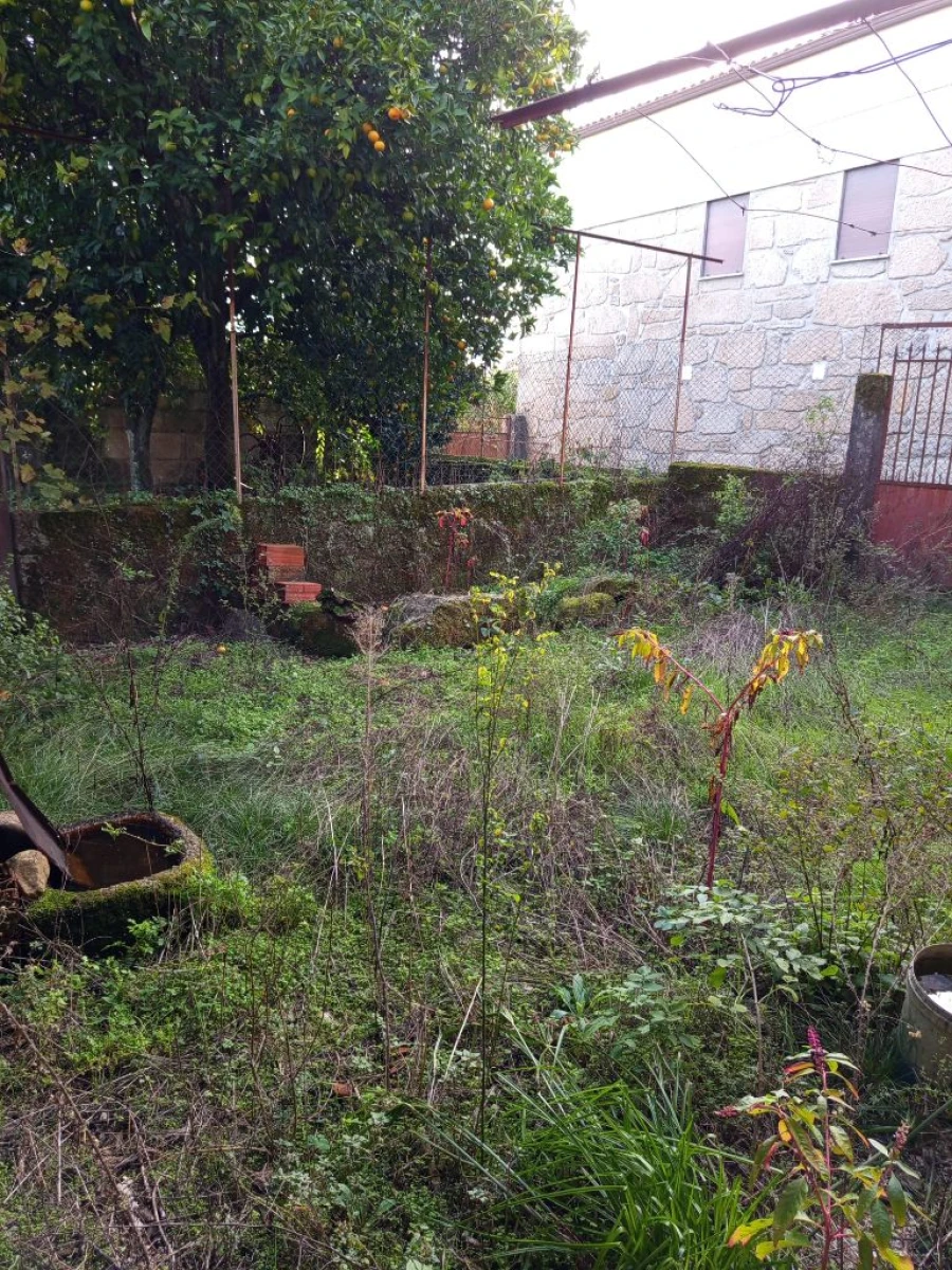 Moradia T1 para Venda em Nelas Foto 19