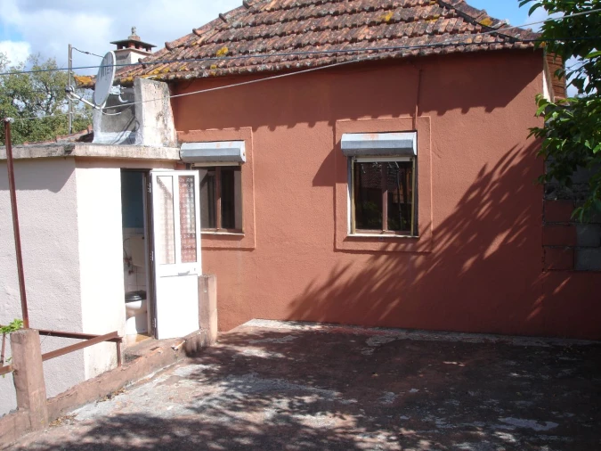 Moradia T2 para Venda em Regadas Foto 5