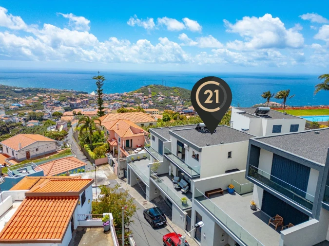 Moradia T3 para Venda em Câmara de Lobos Foto 2