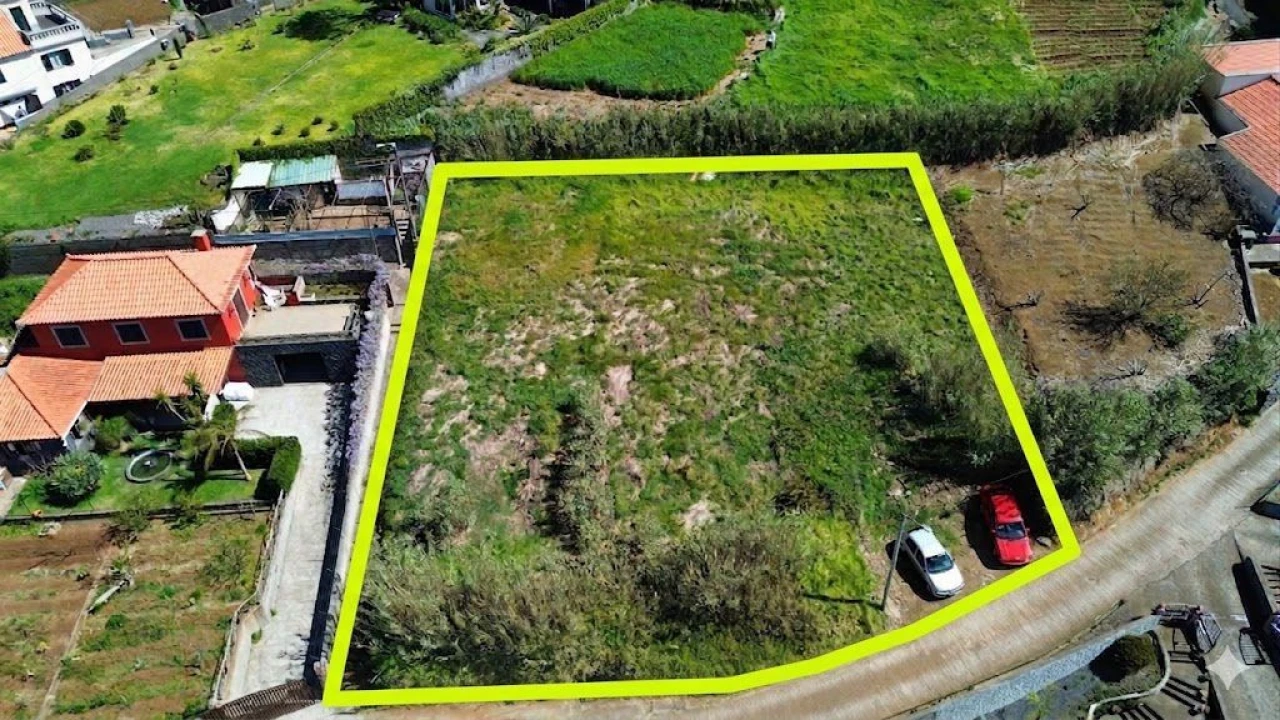 Terreno para Venda em Fajã da Ovelha Foto 2