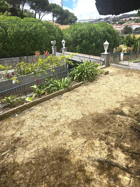 Moradia T5 para Venda em Caneças