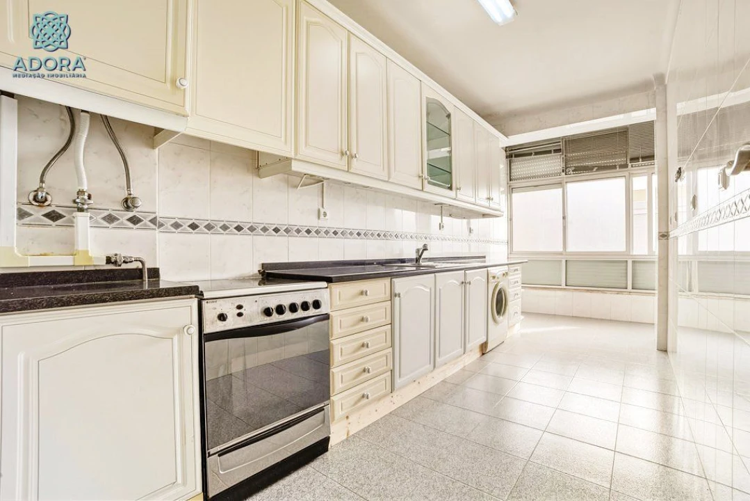 Apartamento T3 para Venda em Linda a Velha Foto 1