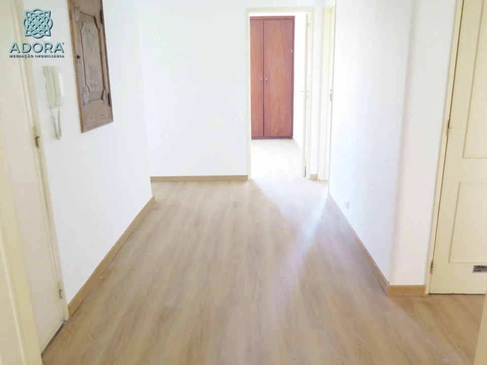 Apartamento T3 para Venda em Linda a Velha Foto 5