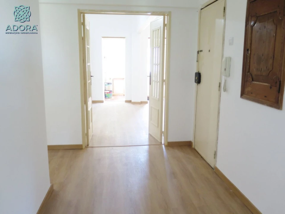 Apartamento T3 para Venda em Linda a Velha Foto 6