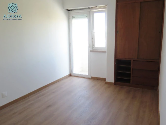 Apartamento T3 para Venda em Linda a Velha Foto 11