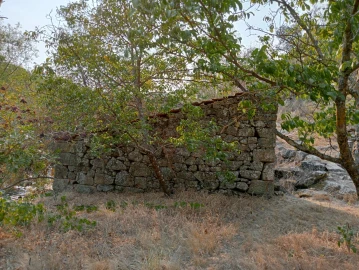 Terreno Misto para Venda em Várzea de Abrunhais