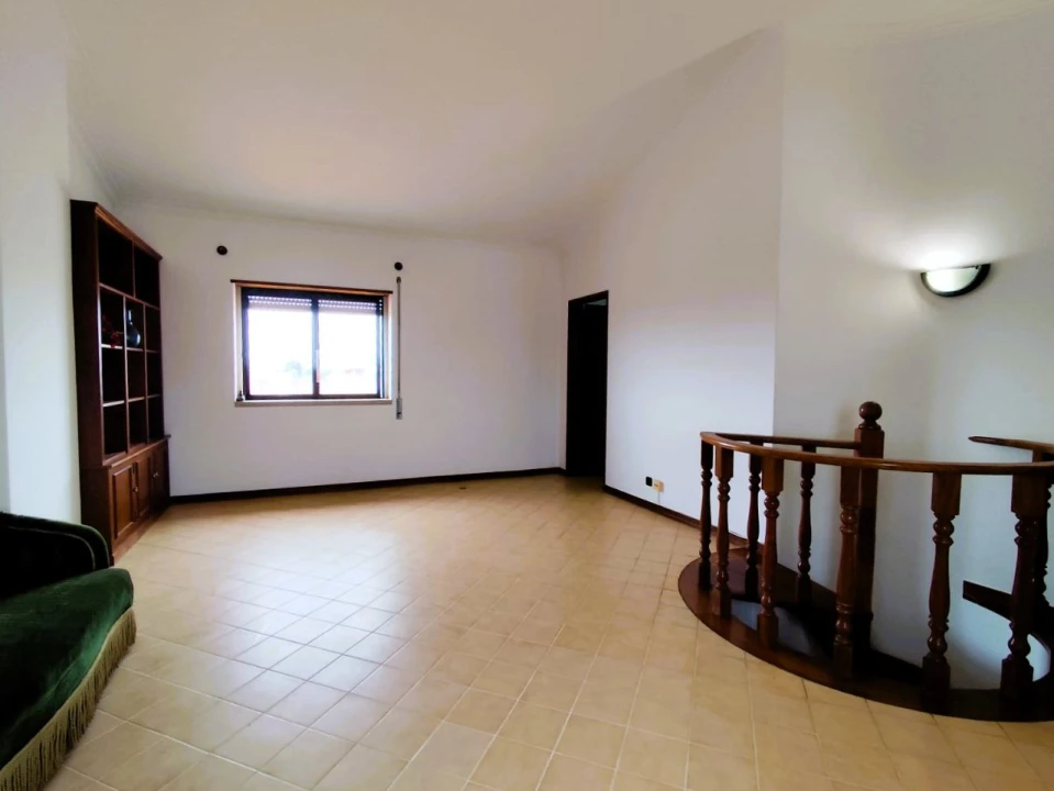 Apartamento T3 para Arrendamento em Torre Foto 14