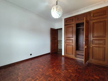 Apartamento T3 para Arrendamento em Torre