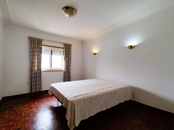 Apartamento T3 para Arrendamento em Torre Foto 12