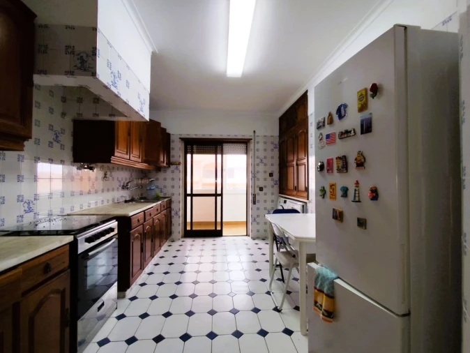 Apartamento T3 para Arrendamento em Torre Foto 9